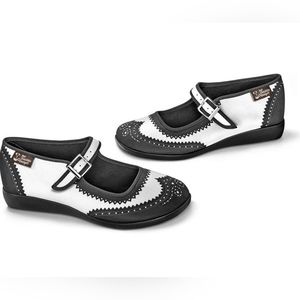 Hot Chocolate Design Chocolaticas Vintage Canvas Women's Mary Jane Flat Shoe